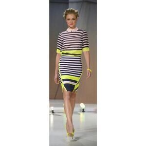 Ted Baker “Candy Bar” Striped Pencil Skirt – Size 2 (US 6) – Excellent Condition
